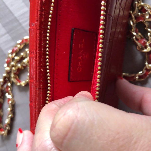 Red Alligator Chanel Wallet/Phone Purse - Picture 6 of 9